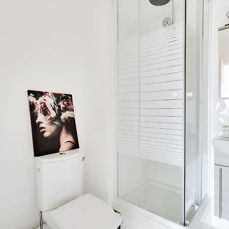 Charming - 2p - Near Convention Apartment *
